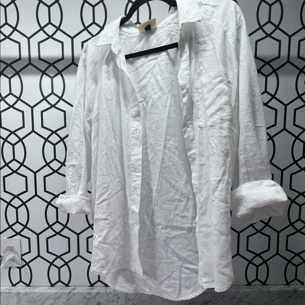 Linen White Button Up. Size Medium
